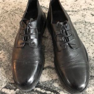 Men’s black dress shoes